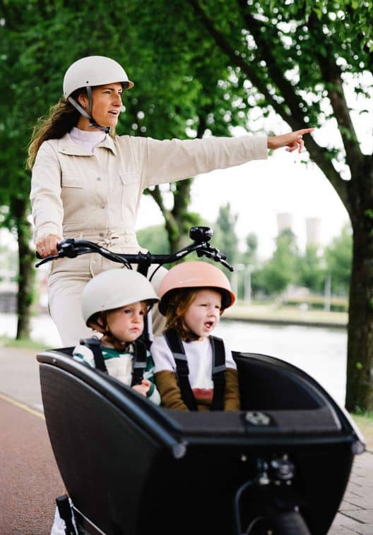 Lease A Bike Urbanarrow Lastenrad und zwei Kindern
