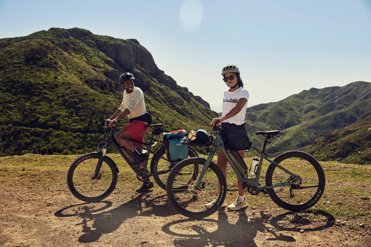 Cannondale Bikes two bikers standing in front of panorama