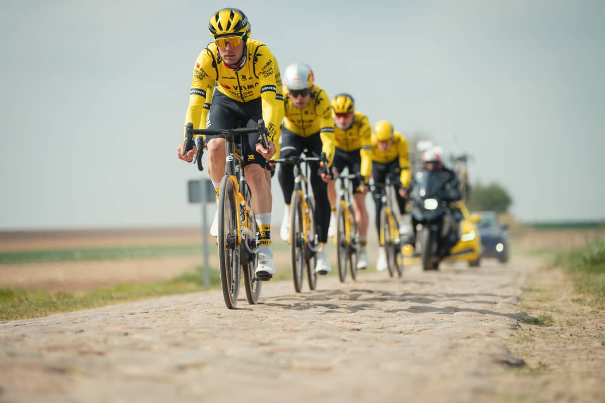 Team Visma Lease A Bike Teambild Paris Roubaix
